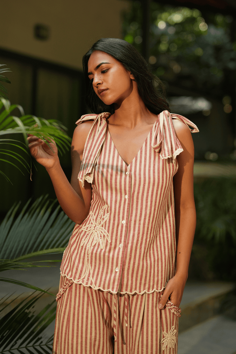 Raisin top and Comos bubble pants