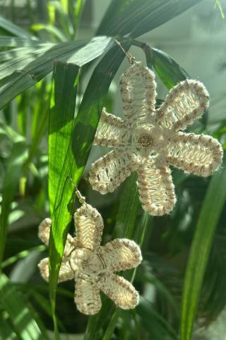 Snap ginger crochet floral danglers
