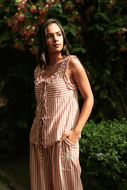 Chestmet top and Comos bubble pants